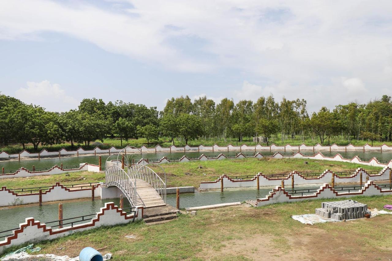 Capital O 49279 Chhab Chhaba Chhab Water Fun Park & Resort Damka Exterior photo