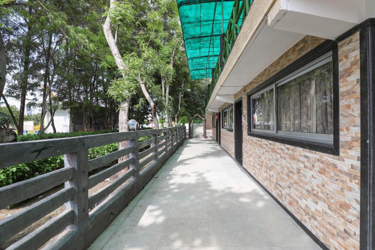 Capital O 49279 Chhab Chhaba Chhab Water Fun Park & Resort Damka Exterior photo